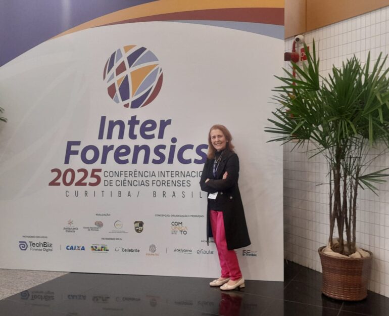 Professora de Enfermagem da Fanese participa de Conferência Internacional de Ciências Forenses