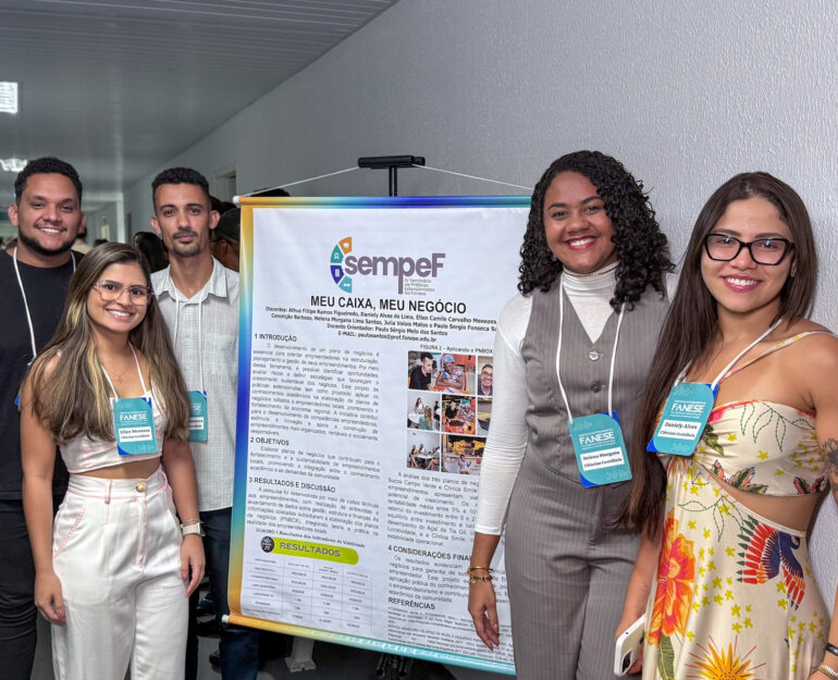 IV SEMPEF da Fanese destaca papel transformador da produção acadêmica dos estudantes