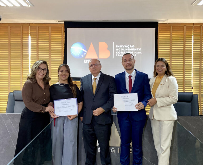 Estudantes de Direito da Fanese recebem certificados pelo primeiro lugar em competição estadual de mediação