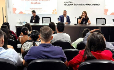 Alunos de Direito participam de visita ao MPF com procurador da República